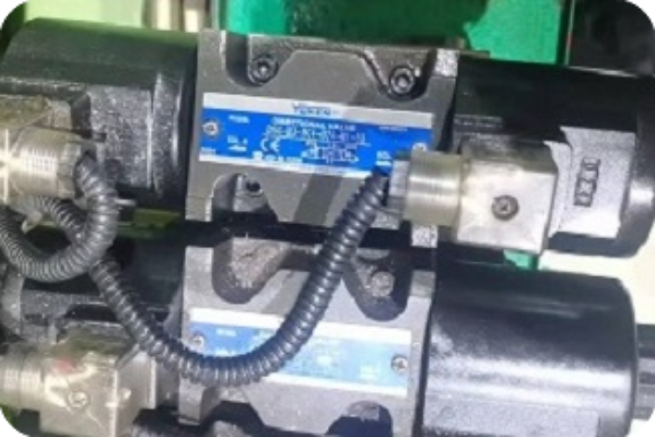 日本油研CRG-03-04-50，DSG-01-2B2-D24-70電磁閥安裝使用說明